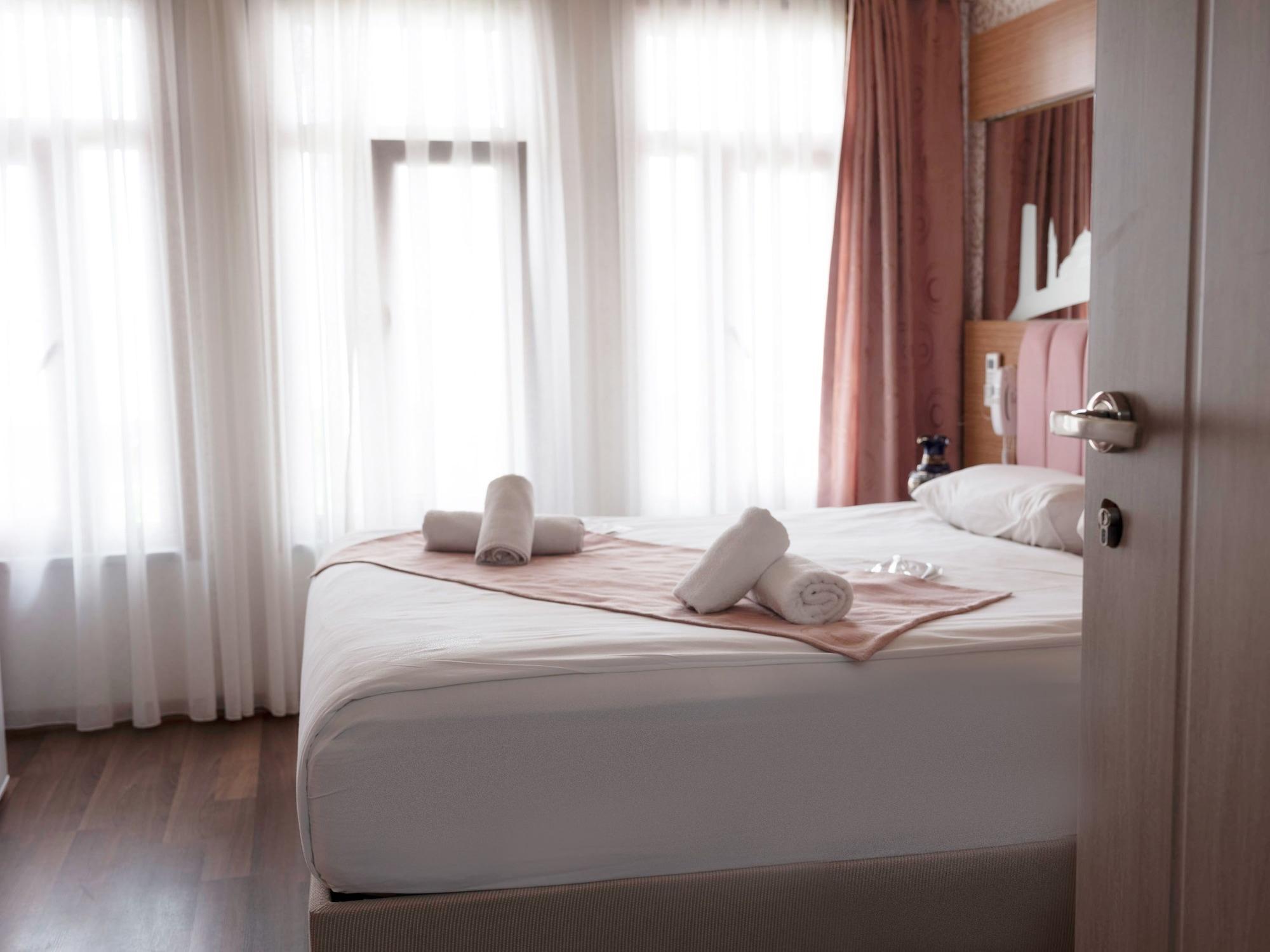 איסטמבול Hotel Megaron מראה חיצוני תמונה